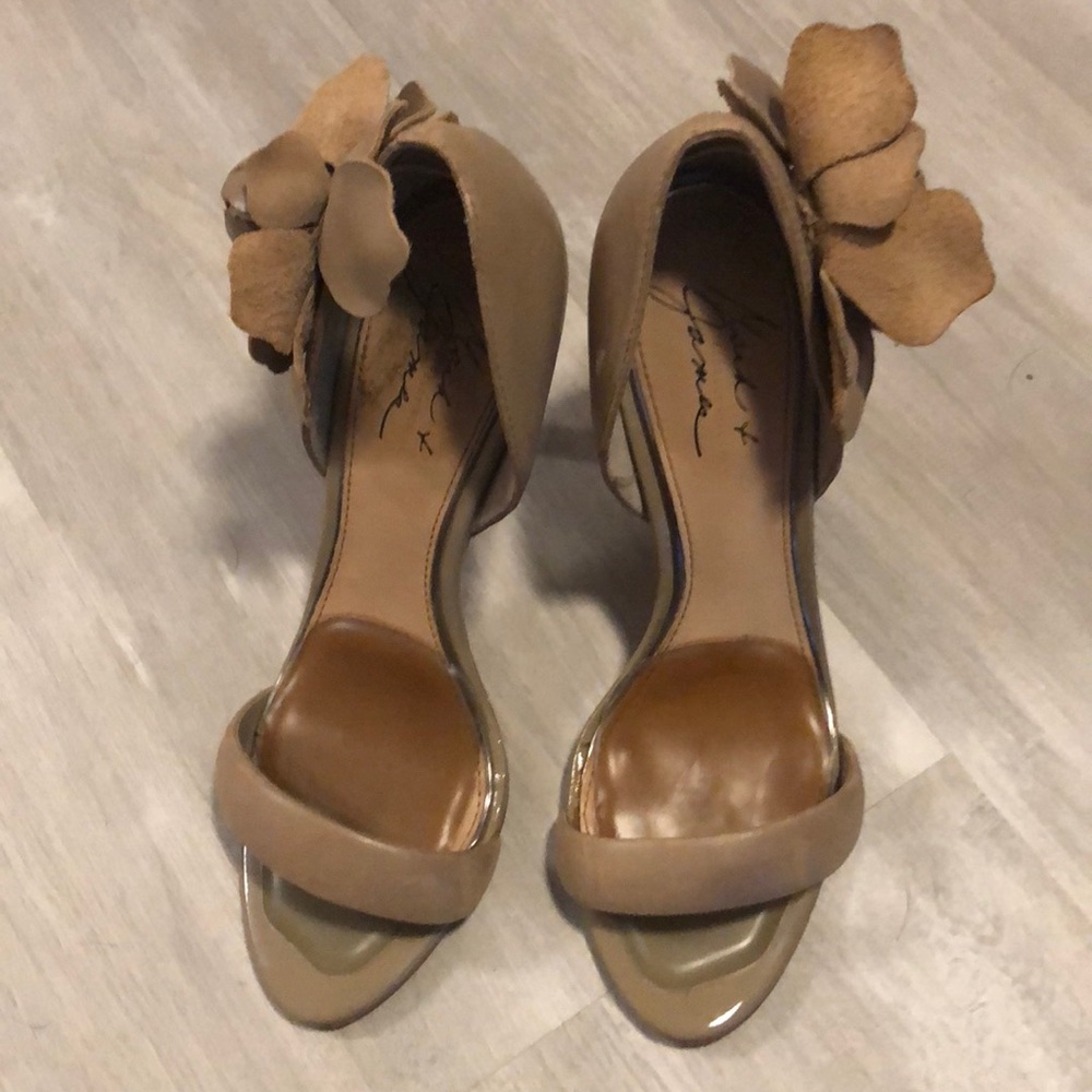 Bradgley Mischka 7 1/2 used heels